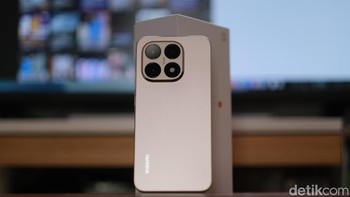 Xiaomi 15T hadir dengan kamera utama, ultra-wide, dan telephoto; sedangkan Xiaomi 15T Pro dilengkapi kamera utama, ultra-wide, dan Leica 5x Pro telephoto. Foto: detikINET/Anggoro Suryo Jati