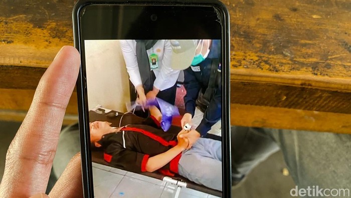 Video siswa SMK di KBB jadi korban keracunan MBG lagi.