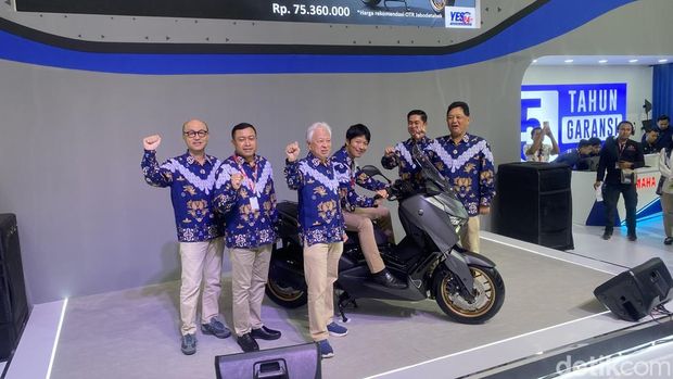 Yamaha Xmax Connected Tech Max