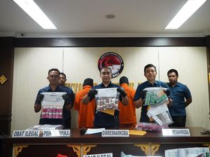 Video: Polisi Sita Puluhan Ribu Obat Keras Senilai Rp 1,9 M di Bali