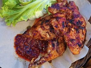 5 Ayam Bakar Kalasan Paling Enak di Jakarta yang Bumbunya Meresap