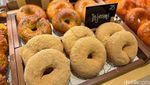 Wajib Coba! 27 Varian Bagel Unik ada di Mall Central Park