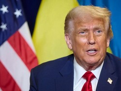 Trump Naikkan Tarif 100% dan Batasi Ekspor Software Penting ke China