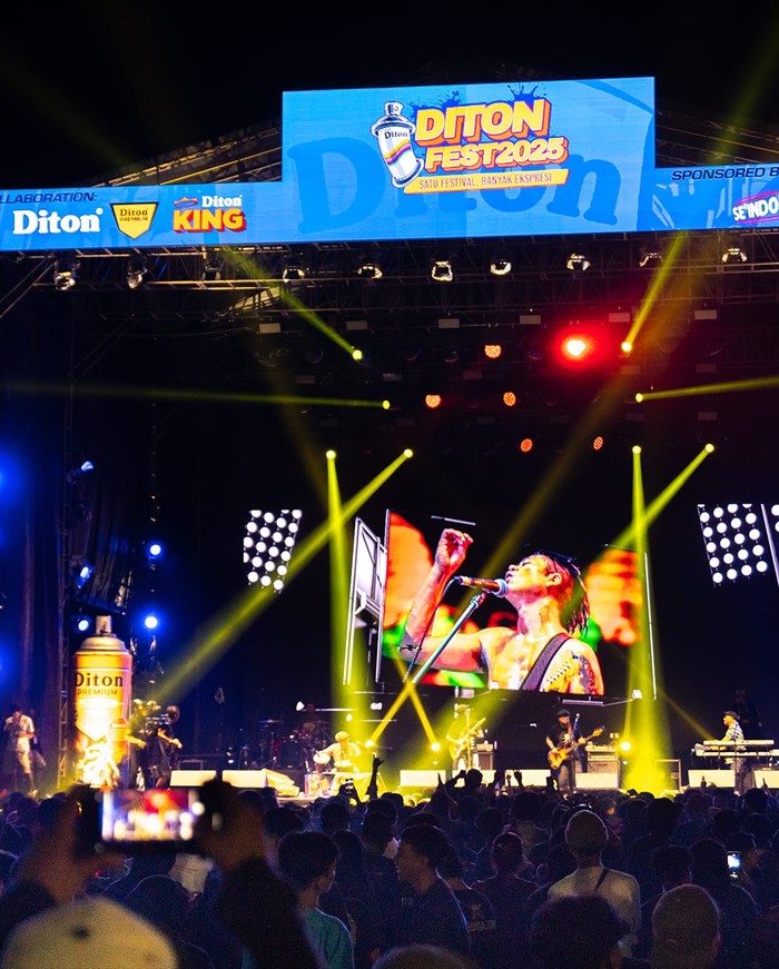 Diton Fest 2025 Diton Fest 2025 sukses digelar di Jakarta, merayakan kreativitas dengan musik, otomotif, dan seni.