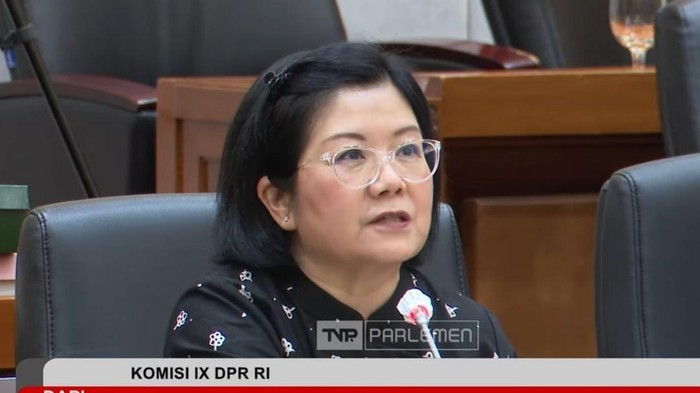 dr Tan Shot Yen saat mengikuti Rapat Dengar Pendapat Umum (RDPU) bersama Komisi IX DPR RI, Senin (22/9/2025). Tan Shot Yen mengkritik keras menu MBG.