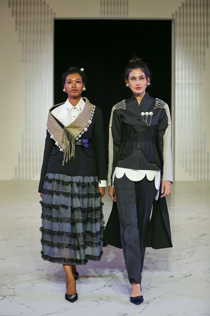 Fashion Show Kalatara Persembahan Cita Tenun Indonesia (CTI) di Fashion Nation 2025 Senayan City. Desainer yang terlibat antara lain Wilsen Willim, Amot Syamsurimuda, dan Alto Project.