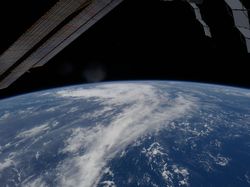 Indah Tapi Ngeri! Foto Topan Raksasa Difoto dari Luar Angkasa