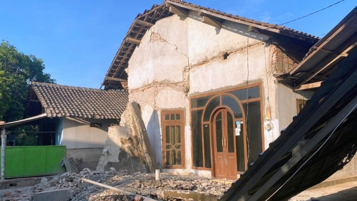 Rumah di Situbondo terdampak gempa Banyuwangi