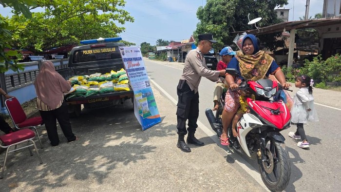 Gerakan pangan murah di Rohul, Riau, disambut antusias warga. Kegiatan digelar di 2 kecamatan, pada Rabu (24/9/2025).