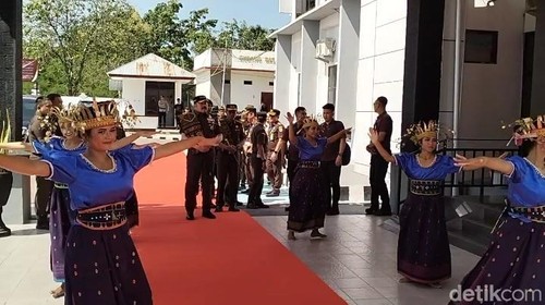 Jaksa Agung ST Burhanuddin melakukan kunjungan kerja ke Kejari Manggarai Barat, di Labuan Bajo, Kamis (25/9/2025).