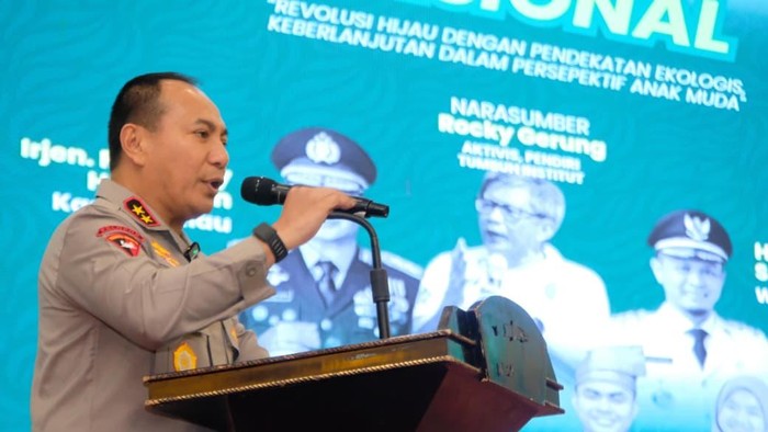 Kapolda Riau Irjen Herry Heryawan di forum dialog Revolusi Hijau.