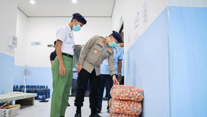 Kapolres Bojonegoro cek kualitas MBG di wilayahnya