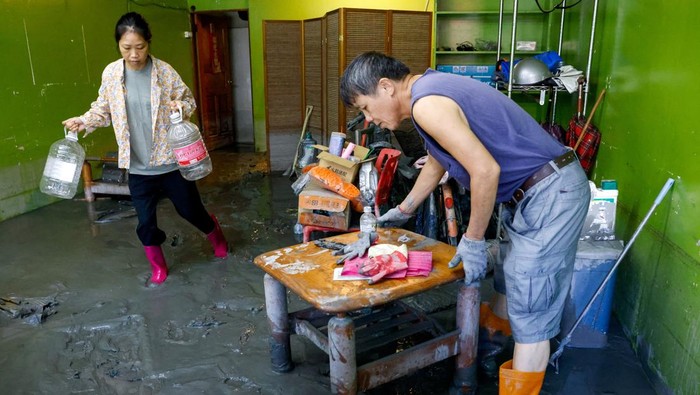A drone view shows mud covering areas of Hualien due to flooding, following Super Typhoon Ragasa, Taiwan, September 25, 2025. REUTERS/Ann Wang
