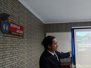 Kisah Dede Gunawan, Mahasiswa Unma yang Bayar Kuliah Pakai Uang Receh
