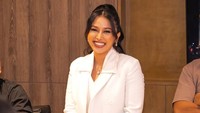 Sebenarnya intinya mau ngomongin ini kasihan ngabisin uang Glenn doang, terus aku jawab ya kalau aku cuma ngabisin uang terus ya habis kalau akunya gak kerja. Aku juga kerja, ujarnya saat mengisi FYP Trans7 pada Kamis (25/9/2025). (Foto: dok Instagram mutia_ayuu)