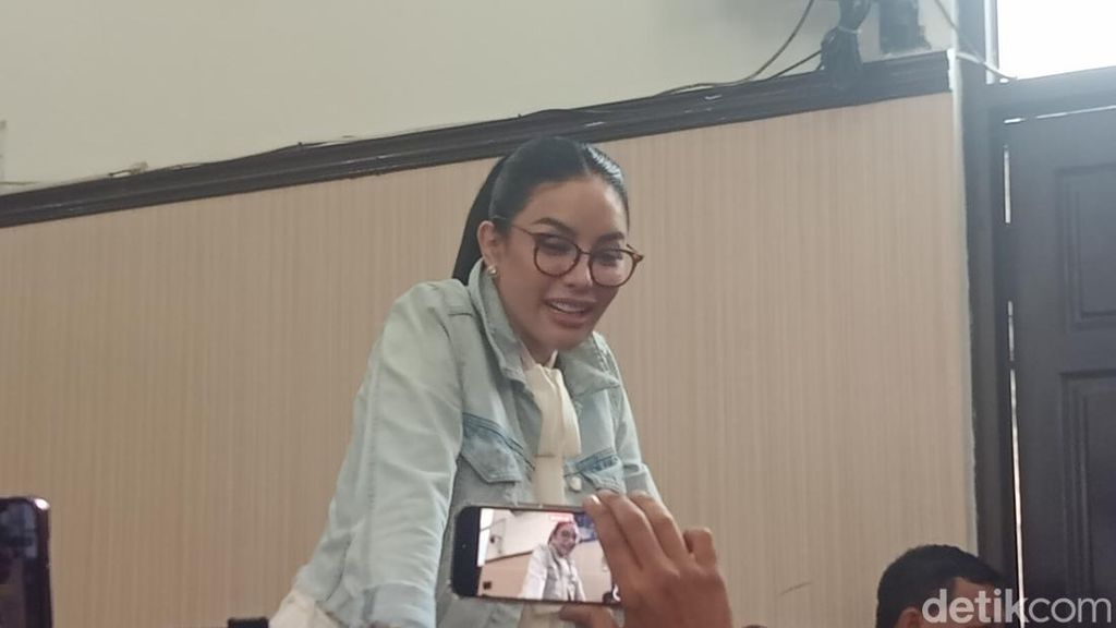 Video Hakim Omeli Nikita Mirzani: Terdakwa Protes Lewat Saya, Jangan Teriak