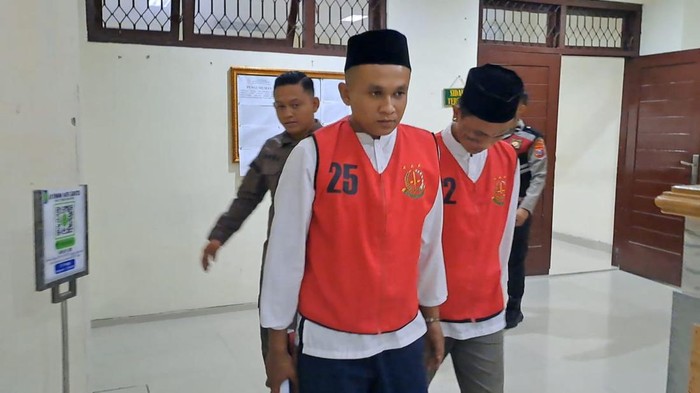 Andi Samudra (22) dan Amin Roes (23), pelaku pembunuhan Faiz di hutan Jombang