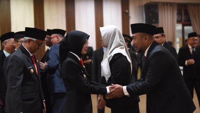 Wali Kota Vinanda Prameswati melantik 23 Pejabat Tinggi Pratama di lingkungan Pemerintah Kota Kediri