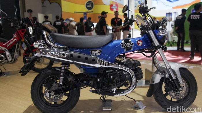 Honda New ADV 160 dipamerkan dalam IMOS 2025 yang berlangsung di ICE BSD City, Tangerang. PT AHM meramaikan IMOS 2025 tanpa peluncuran produk baru. Magnet utama masih tertuju pada New ADV 160 yang baru meluncur dua minggu lalu.