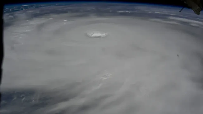 Topan Super Ragasa 2025 Terekam Satelit NASA, Bikin Merinding!