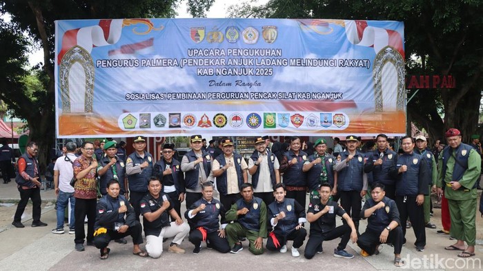 Upacara pengukuhan Palmera di Alun-alun Nganjuk