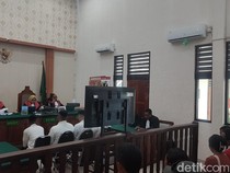 Siksa-Telanjangi 3 Remaja Pencuri LPG, 6 Terdakwa Divonis 7-9 Bulan Bui