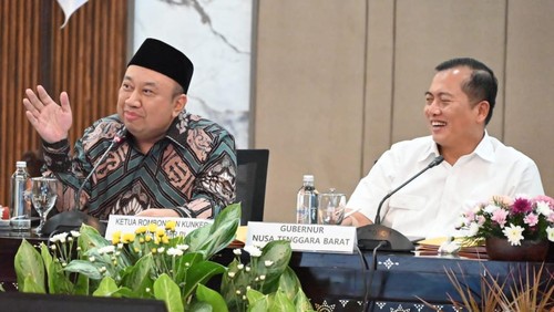 Wakil Ketua Komisi X DPR RI, Lalu Hardian Irfani, saat berkunjung ke Pendopo Gubernur NTB bersama jajaran anggota, Rabu malam (24/9/2025). (Dok. Komisi X DPR RI)
