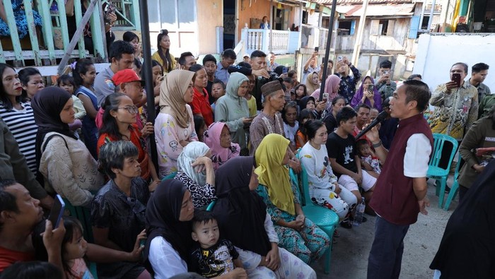 Wali Kota Palembang Ratu Dewa Beri Bantuan korban Kebakaran di 35 Ilir