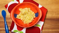 Kalau di Amerika Serikat, ada resep telur orak-arik pakai Cheerios yang dipanggang dengan mentega. Ditambah keju atau saus pedas, hidangan ini bisa dinikmati hangat dengan sendok. Foto: Site Culinary/Visual