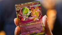 Viral Wanita Menangis Saat Diperiksa Bawa Kartu Pokemon, Begini Penjelasan Bea Cukai