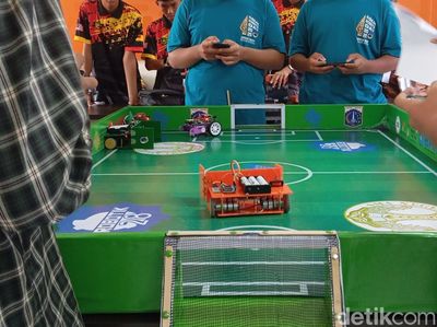 Keseruan ASEAN Robotic Day 2025, Bisa Tanding  Bola dengan Robot!