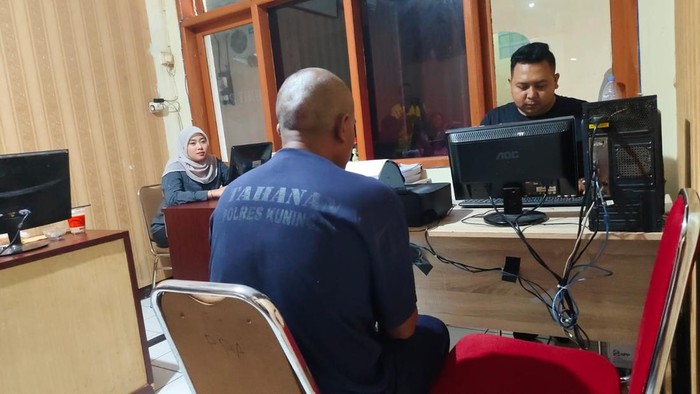 Ayah pemerkosa anak tiri di Kuningan