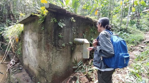 Penampakan bak penampungan air bersih yang dibangun Desa Salamkanci, Kecamatan Bandongan di Dusun Temanggal II, Desa Bumirejo, Kecamatan Kaliangkrik, Kabupaten Magelang kondisinya mangkrak, Jumat (26/9/2025).