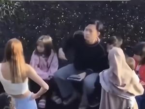 Viral Cekcok Wisatawan Lokal dengan Turis Asing di Kedai Kopi Kintamani
