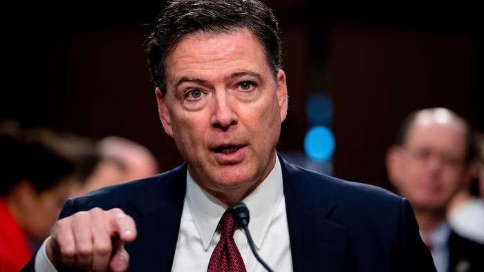 Dakwaan tersebut menuduh James Comey berbohong kepada Kongres selama kesaksiannya pada 30 September 2020. (AP: Andrew Harnik, file)
