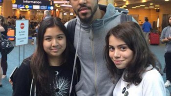 Katanya abis ketemu The Weeknd. Cry. Foto: Reddit via Bored Panda