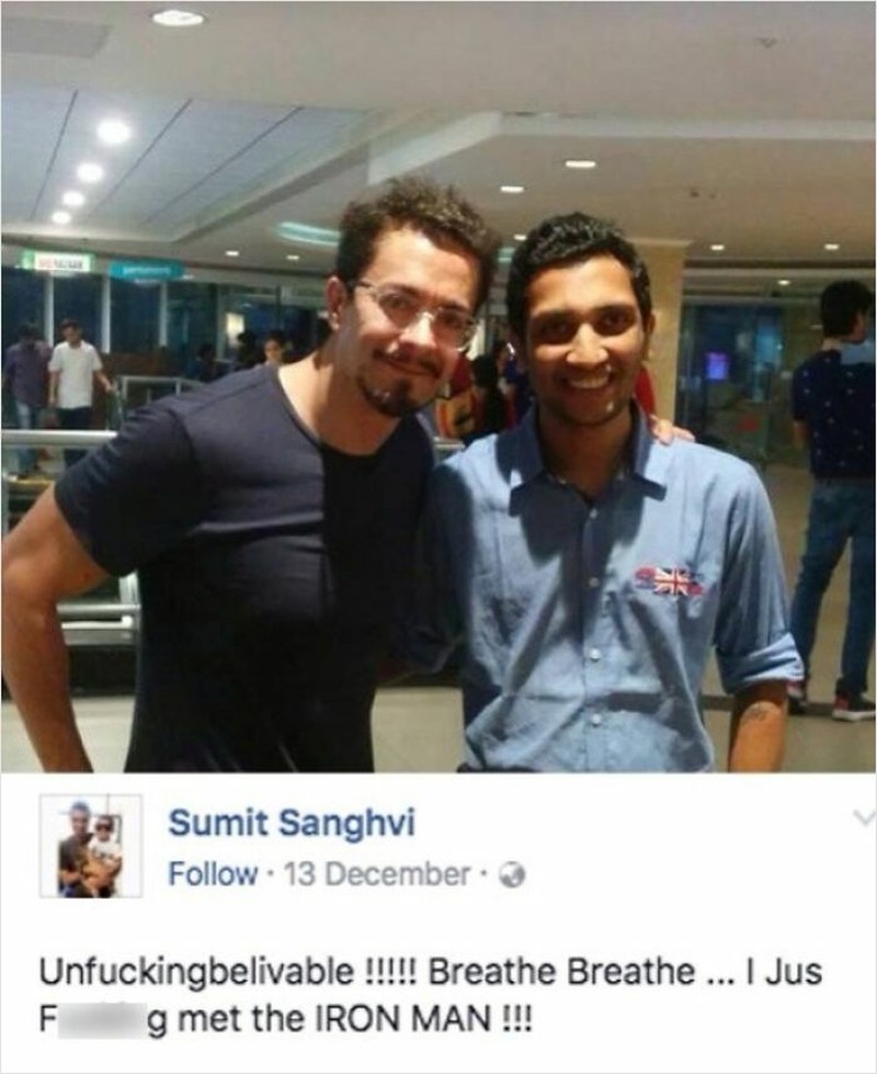 Orang-orang ini sudah excited karena mengira mereka berfoto dengan seorang artis. Tapi yang diajak foto ternyata bukan si artis yang dimaksud.