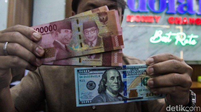 Rupiah Masih Tiarap di Hadapan Dolar AS Pagi Ini