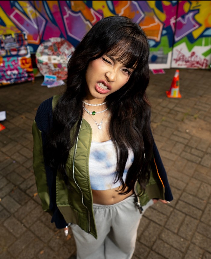 Dominique Adhadiaz hadir dengan single Terus Gila, mengekspresikan keberanian menghadapi hubungan toxic.