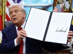 Video Trump Tanda Tangani Perintah Eksekutif soal Penjualan TikTok