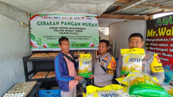 Gerakan pangan murah di Kota Dumai disambut antusias warga, Jumat (26/9/2025).