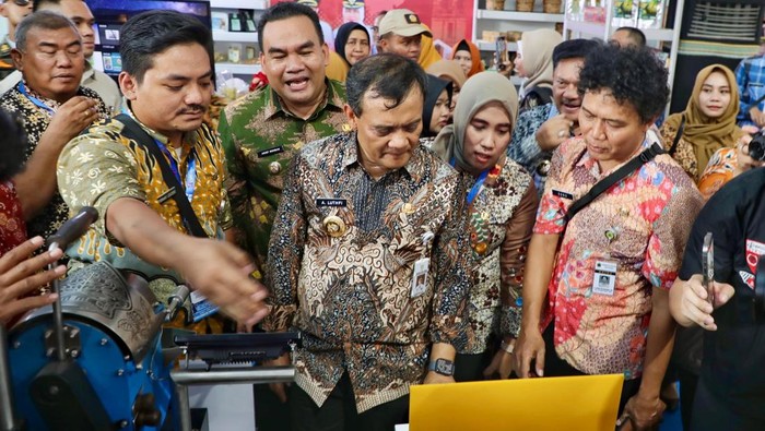 Gubernur Jateng Ahmad Luthfi