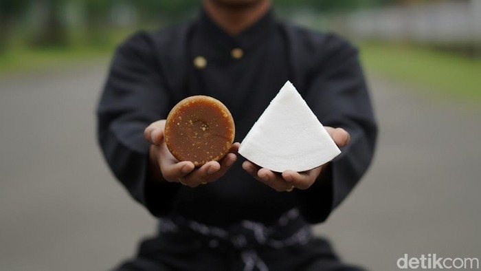 Ilustrasi ewe deet, perpaduan kelapa dan gula.