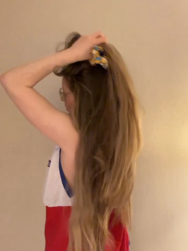 Hal itu membuat Jessie bingung karena menurutnya beberapa aktor yang menghadiri konvensi (sebenarnya sebagian besar aktor) pernah tampil di TV dan film di mana mereka melakukan adegan seks dan telanjang. Foto: Instagram Jessica Cave