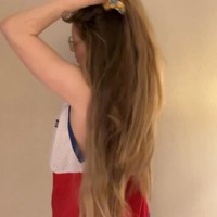 Hal itu membuat Jessie bingung karena menurutnya beberapa aktor yang menghadiri konvensi (sebenarnya sebagian besar aktor) pernah tampil di TV dan film di mana mereka melakukan adegan seks dan telanjang. Foto: Instagram Jessica Cave