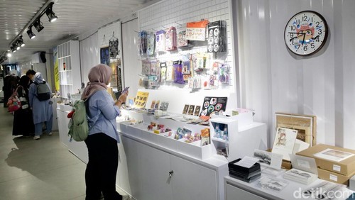 Pameran Jakarta Illustration & Creative Arts Fair (JICAF) 2025 kembali hadir di The Space, Senayan City, Jakarta pada 18 September–5 Oktober 2025.
