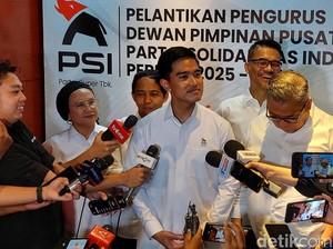 Sosok Bapak J Dilantik Kaesang Jadi Ketua Dewan Pembina PSI: Jokowi?