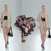 Rekaman dari runway memperlihatkan Kai dengan sigap menyesuaikan atasan itu dengan satu tangan, sambil tetap berjalan percaya diri di atas catwalk. Profesionalitasnya ini mendapat pujian netizen. Foto: Dok. Getty Images, Instagram Kai Schreiber