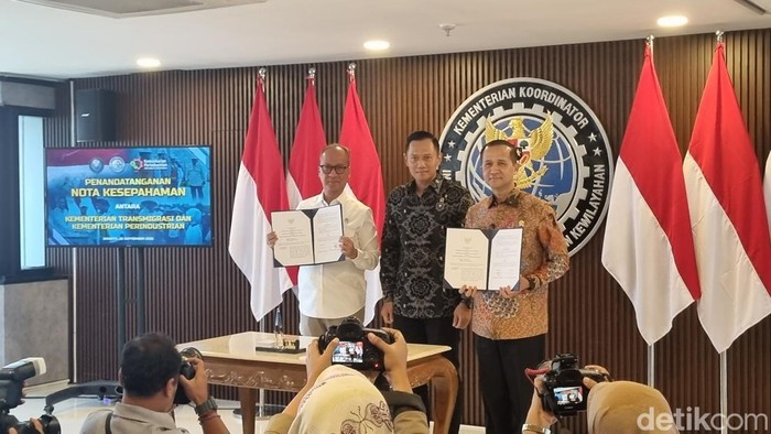Kemenperin-Kementrans Teken MoU Disaksikan AHY