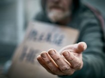 Pengemis Ini Punya Harta Rp 14 Miliar, Tinggal di Apartemen Mewah